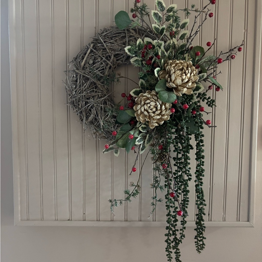 Elegant Gold and Green Floral Wreath